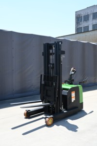 Heli chariot élévateur électrique 1500KG 2000KG camion à mât rétractable batterie au Lithium Mini empileur 3M USA Standard pour utilisation en usine chariot élévateur - Product Image 2