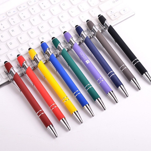 Bolígrafo Promocional X705 con Logotipo Personalizado, Punta Redonda Inclinada, de Aluminio, Plástico y Metal, con Empuñadura de Goma - Product Image 1