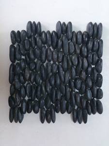 Pierre de galet ronde noire polie directe d'usine AAA pour le jardinage <span class=keywords><strong>et</strong></span> l'aménagement paysager de <span class=keywords><strong>galets</strong></span> - Product Image 4