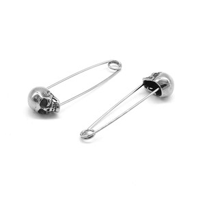 Yunnique Boucles d'oreilles squelette en acier titane, bijoux de fête à la mode pour hommes et femmes - Product Image 3