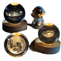 Boule de cristal poli 80mm 60mm Système solaire Veilleuse Galaxie gravée au laser 3D avec décoration de maison sur le thème de la mascotte en bois