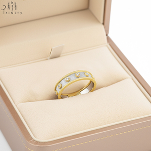 แหวนดีไซน์วินเทจคุณภาพสูงสำหรับขายส่ง ทองคำแท้ 18K สีขาวและสีเหลือง ประดับเพชรแท้ธรรมชาติ แบบกึ่งสำเร็จรูป - Product Image 1