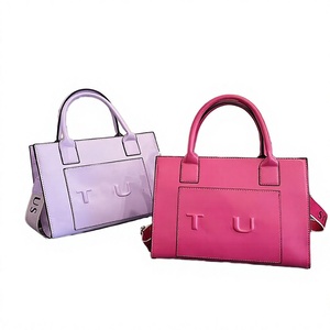 Nouvelle collection printemps : Sac à bandoulière tendance pour femme avec chaîne, fermeture éclair sous le bras et motif bonbon - Product Image 4