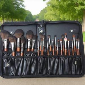 Ensemble de pinceaux de maquillage personnalisable YRX Professional de 24 pièces, manches en bois, virole en aluminium, poils synthétiques doux pour - Product Image 3