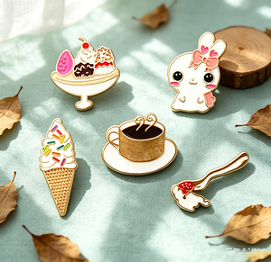 Pin de solapa metálico pequeño y moderno, broche de inspiración vintage, bonito adorno esmaltado, accesorios para ropa y bolsos, venta al por mayor de fábrica - Product Image 3