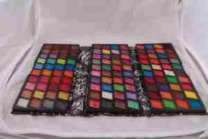 Fábrica al por mayor de moda 120 color paleta sombra de ojos maquillaje sombra de ojos paleta nude perlado color de sombra - Product Image 3
