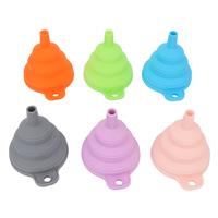 Petit mini entonnoir en silicone pliable de qualité alimentaire sans Bpa Offre Spéciale vente en gros d'accessoires de cuisine pliable pour la maison