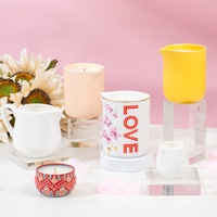 Vente en gros de bougies de massage parfumées de luxe personnalisées, à base de cire végétale, avec des pots à huile essentielle, un bec verseur et un couvercle