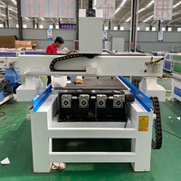 Machine de sculpture sur bois CNC rotative à 4 axes multi-têtes 3D