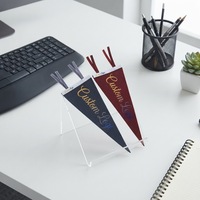 Drapeau d'équipe de football sportif triangulaire personnalisé en feutre non tissé écologique imprimé par transfert thermique avec manches/cordons 20x45cm