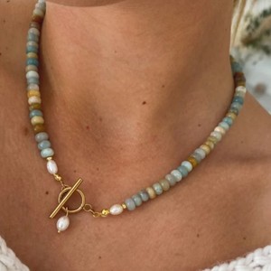 Conjunto de Joyería Boho de Moda: Pulsera y Collar de Perlas de Agua Dulce y Piedras Naturales con Diseño de Hebilla OT, Gargantilla de Amazonita para la Playa - Product Image 1