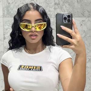 Gafas de Sol Ovaladas de Diseño con Logotipo Personalizado, Gafas de Sol Deportivas Punk Y2K con Espejo Colorido y Protección UV400 para Hombre y Mujer - Product Image 5