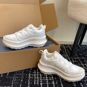 Chaussures décontractées blanches à semelle épaisse de créateur - Chaussures de sport respirantes à lacets avec protection des orteils et semelle épaisse - Product Image 6