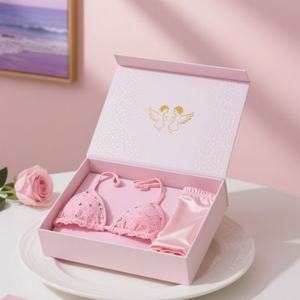 Cajas de Embalaje Personalizadas de Papel Biodegradable con Cierre Magnético para Trajes de Baño, Bikinis y Sujetadores - Product Image 1