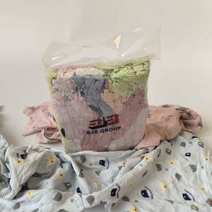 Trapos de limpieza industriales de color claro, mezcla de trapos de camiseta reciclados, trapos 100% algodón para limpieza - Product Image 1