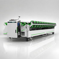 Machine de découpe et de rembobinage de gazon artificiel robuste 4880MM avec servomoteur PLC et enroulement automatique pour terrains de sport