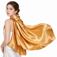 Écharpe en soie à imprimé floral avec accessoire boucle anneau perlé