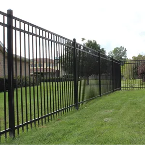 Obral besar pagar berbentuk pipa baja seng tugas berat pagar baja galvanis bingkai berlapis PVC teknik merapikan penggunaan jalan raya