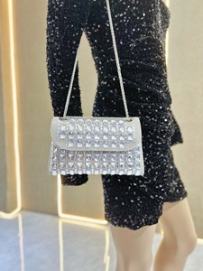 Sacs à main en strass tendance pour femmes, sacs à bandoulière à chaîne, sacs de soirée scintillants, sacs de cocktail, sacs de bal, sacs de mariage, sacs en diamant - Product Image 4
