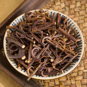 Erba Gou Teng di Qualità Premium, Steli Naturali Essiccati di Uncaria Rhynchophylla Marrone Scuro, Essiccazione AD, Spezie Singole del Fujian - Product Image 2