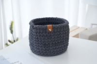 Ensemble de paniers de rangement en coton crocheté personnalisés avec des formes rectangulaires modernes en différentes tailles et couleurs