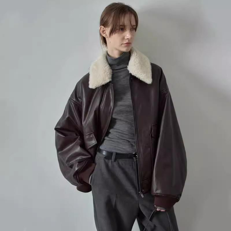 สีน้ำตาล