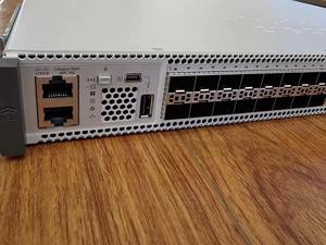 สวิตช์รุ่นใหม่ Original New 9500 Series C9500-32C-A 32 พอร์ต 100G Layer 3 C9500-32C-A - Product Image 2