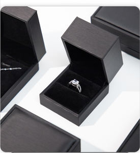 Boîte à bijoux Zebo personnalisée en cuir PU avec intérieur en velours noir pour bagues, bracelets, colliers, emballages de bijoux - Product Image 3