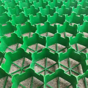 Gazon HDPE recyclé Protection de la chaussée 38cm 50cm 78cm Grille d'herbe de parking Vietnam Cellule de <span class=keywords><strong>fleur</strong></span> en plastique Produits de terrassement - Product Image 3