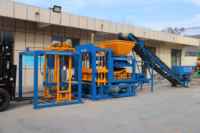 Machine à fabriquer des blocs de béton hydraulique entièrement automatique QT4-18, machine à mouler des briques creuses et des pavés