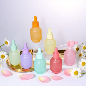Colorido único forma de linterna 30ml 1oz cuidado de la piel botella de vidrio macarrón <span class=keywords><strong>esencia</strong></span> solución en stock botella cuentagotas botella de aceite esencial - Product Image 2