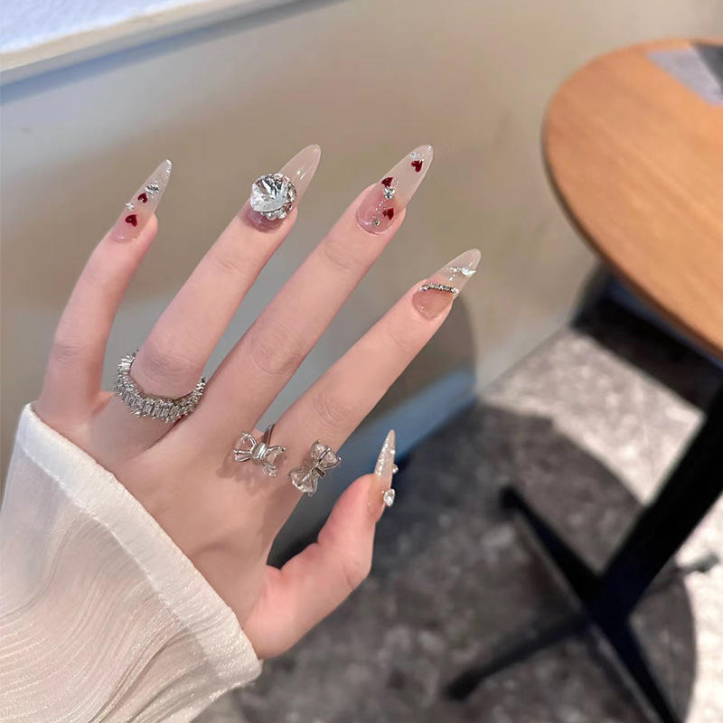 BY1586หัวใจสีแดงสะท้อนดวงจันทร์