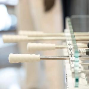 <span class=keywords><strong>Table</strong></span> de <span class=keywords><strong>baby</strong></span>-<span class=keywords><strong>foot</strong></span> de luxe haut de gamme, <span class=keywords><strong>table</strong></span> de jeu de football d'extérieur avec plateau en verre trempé, bois blanc et verre, <span class=keywords><strong>table</strong></span> de <span class=keywords><strong>baby</strong></span>-<span class=keywords><strong>foot</strong></span> - Product Image 6