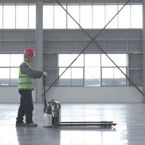 <span class=keywords><strong>Mini</strong></span> <span class=keywords><strong>AGV</strong></span> guiado automatizado 2000kg capacidad de carga transpaleta Jack autocarga con rueda de goma montacargas elevador - Product Image 2