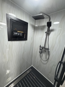 Casa Contenedor Expandible de 20 pies con Diseño de Techo Inclinado Moderno, <span class=keywords><strong>Exterior</strong></span> con Acabado de Madera y Vidrio Panorámico para Glamping de Lujo - Product Image 4