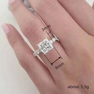 Anello di Fidanzamento di Lusso con Zircone Quadrato per Donne, Gioiello Scintillante per Anniversario - Product Image 5