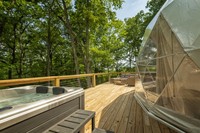 Dômes de glamping, tentes igloos avec fenêtres en PVC transparent, domos géodésiques de luxe