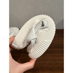 รองเท้าผ้าใบสีขาวแบบสองชิ้นเนื้อนุ่มพิเศษ แผ่นรองเท้าหนังม้า เหมาะสำหรับทุกโอกาส สไตล์ลำลองและสปอร์ต รองเท้าผู้หญิงทันสมัย - Product Image 4