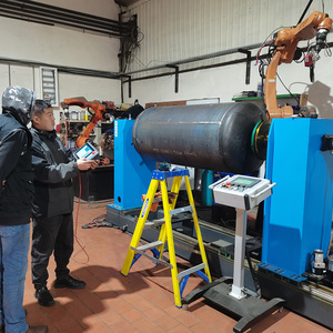 Nouvelle machine de soudage robotisée industrielle à vérin hydraulique haute capacité Estun, contrôlée par PLC, moteur, charge utile 100-280 kg, garantie 1 an - Product Image 4