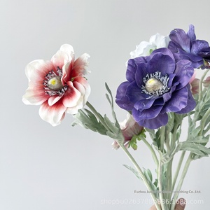 Fleur d'anémone artificielle aux tons délicats, tige rose pâle et blanche, fausses fleurs pour une décoration intérieure élégante, un style raffiné pour la table, un mariage aérien - Product Image 4