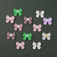 Petites broderies sans colle, idéales pour les pinces à cheveux DIY, les accessoires capillaires et les accessoires vestimentaires.