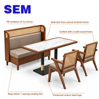 Mobilier moderne pour café, cafétéria et restaurant SEM : Chaise en rotin et bois massif, banquette, table de restaurant en pierre frittée
