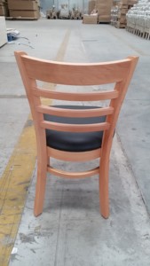 Sedia da Ristorante Moderna all'Ingrosso con Telaio in Legno e Seduta Rivestita in PU per Uso Commerciale in Scuole, Hotel e Ristoranti - Product Image 5