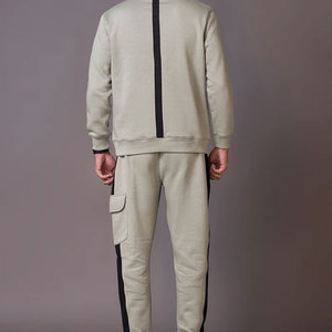 ชุดวอร์มผู้ชายคุณภาพสูงจากผู้ผลิต พร้อมปักโลโก้ตามสั่ง ชุดเซ็ตเสื้อและกางเกง ผ้าโพลีเอสเตอร์ 100% ดีไซน์ลำลองสำหรับฤดูหนาว - Product Image 5