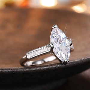 Anello Punk Marquise Statement per Donne, Gioiello da Dito alla Moda e Trendy - Product Image 3