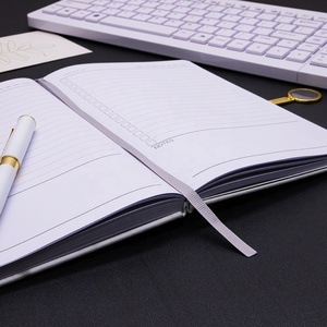 Cuaderno de cuero PU con textura de color blanco y negro tamaño A5 - Product Image 2