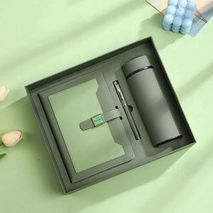 ชุดของขวัญสมุดบันทึกธุรกิจ A5 ปกหนังแบบกำหนดเอง พร้อมปากกาและขวดน้ำ สำหรับโปรโมชั่น - Product Image 2