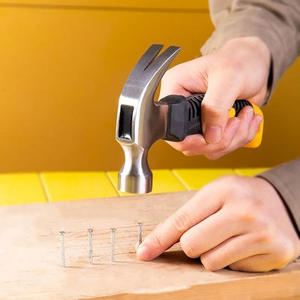 Mini marteau à griffes multifonctionnel avec poignée recouverte de plastique, poignée profilée antidérapante pour la rénovation de la maison, outil de bricolage - Product Image 1