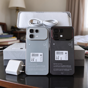 สมาร์ทโฟนหน้าจอโค้งรุ่น Note 60 Pro 5G ความจุ 16GB+1TB แบตเตอรี่ 6900mAh กล้อง 108MP ระบบปฏิบัติการ Android 15 ปลดล็อคแล้ว รองรับหลายภาษา - Product Image 1