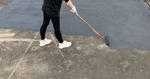 Scellant de réparation rapide pour les fissures dans le béton et l'étanchéité des pénétrations de tuyaux - Product Image 4